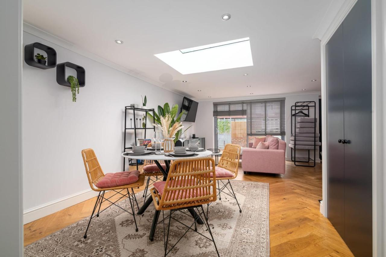 Guestready - Unique Home Near Wimbledon With Gorgeous Deck And Parking London Exterior photo