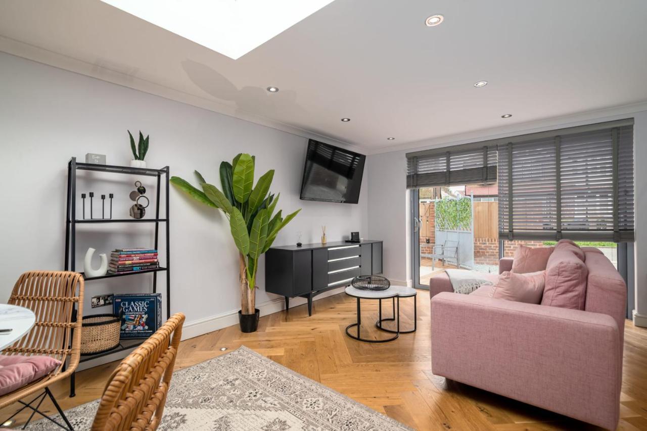 Guestready - Unique Home Near Wimbledon With Gorgeous Deck And Parking London Exterior photo