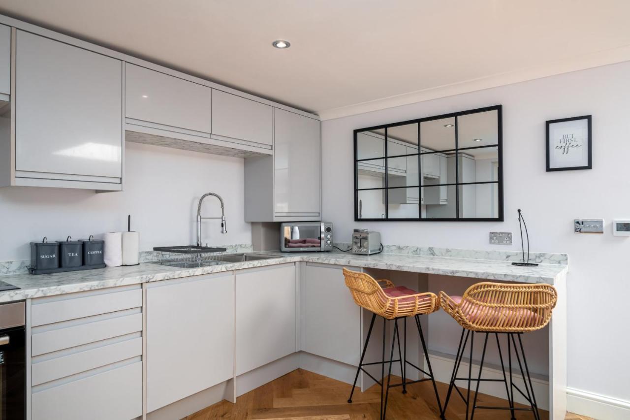 Guestready - Unique Home Near Wimbledon With Gorgeous Deck And Parking London Exterior photo