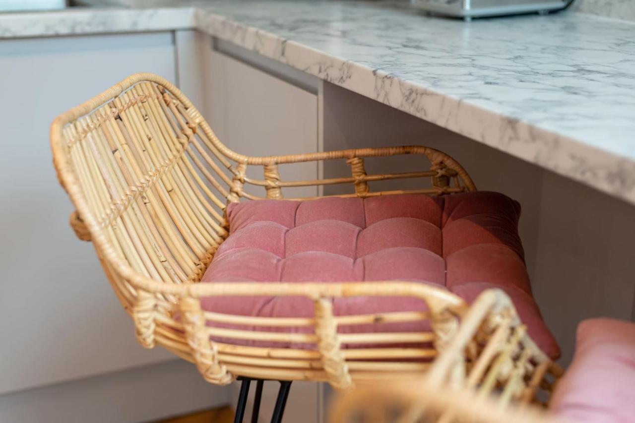 Guestready - Unique Home Near Wimbledon With Gorgeous Deck And Parking London Exterior photo